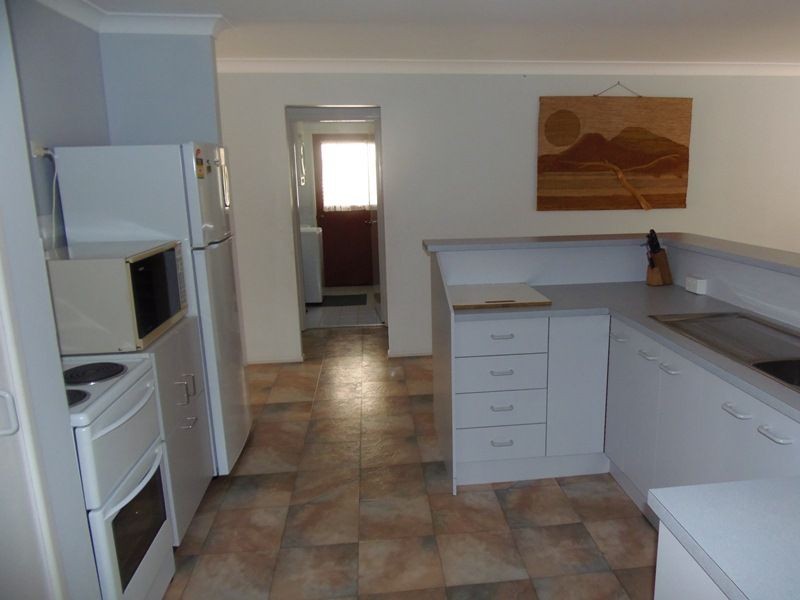 7 Manooka Drive, Rainbow Beach QLD 4581