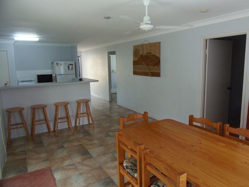 7 Manooka Drive, Rainbow Beach QLD 4581