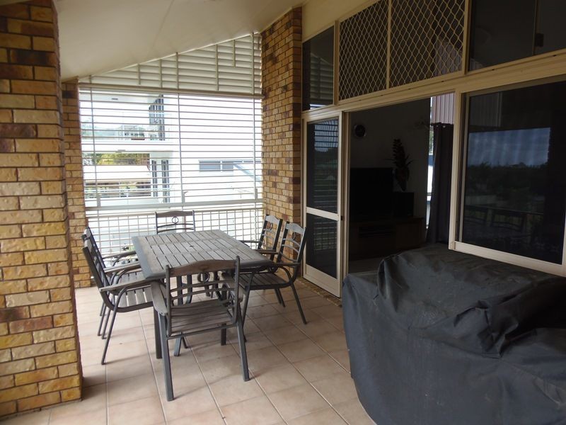 20 Manooka Drive, Rainbow Beach QLD 4581