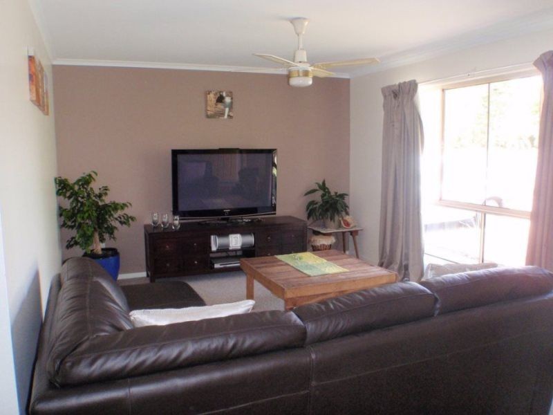 6 Essex Court, Cooloola Cove QLD 4580