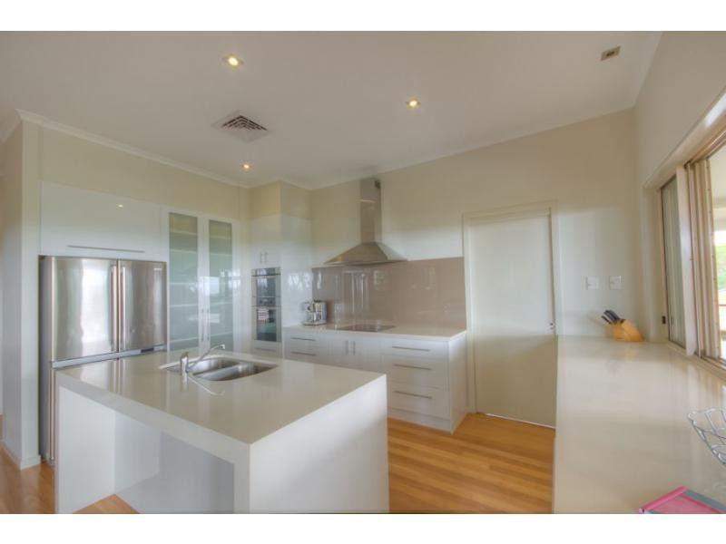 29 Bomburra Court, Rainbow Beach QLD 4581