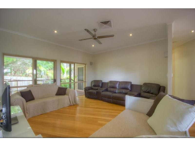 29 Bomburra Court, Rainbow Beach QLD 4581