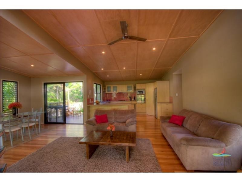 12 Naiad Court, Rainbow Beach QLD 4581