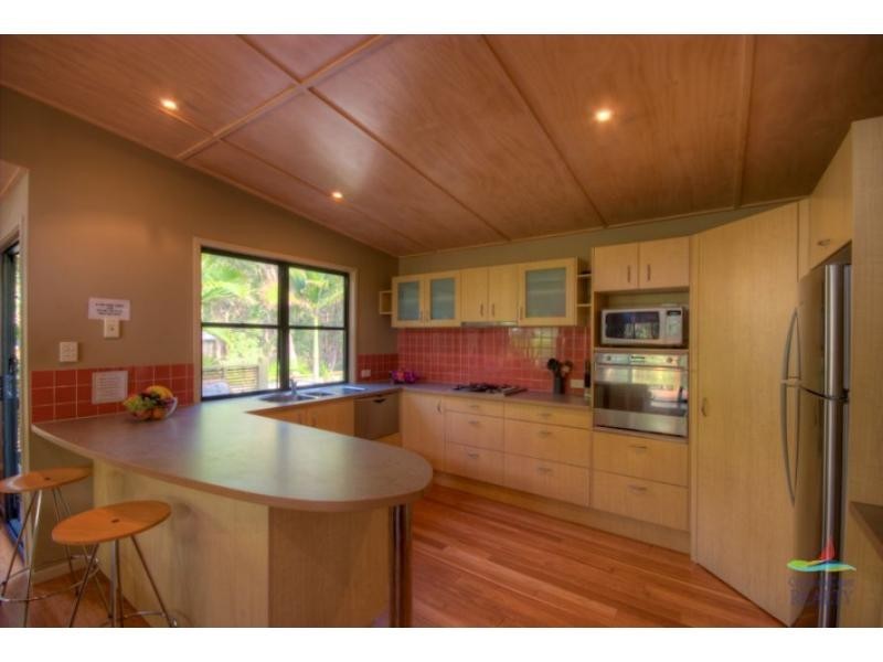 12 Naiad Court, Rainbow Beach QLD 4581