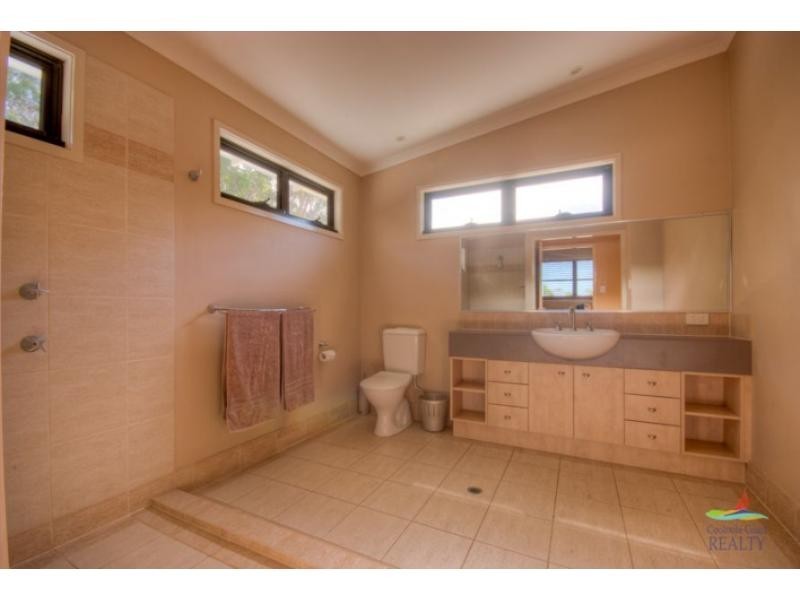 12 Naiad Court, Rainbow Beach QLD 4581