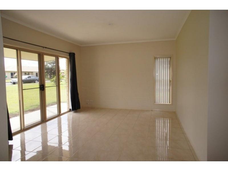44 Canberra Avenue, Cooloola Cove QLD 4580