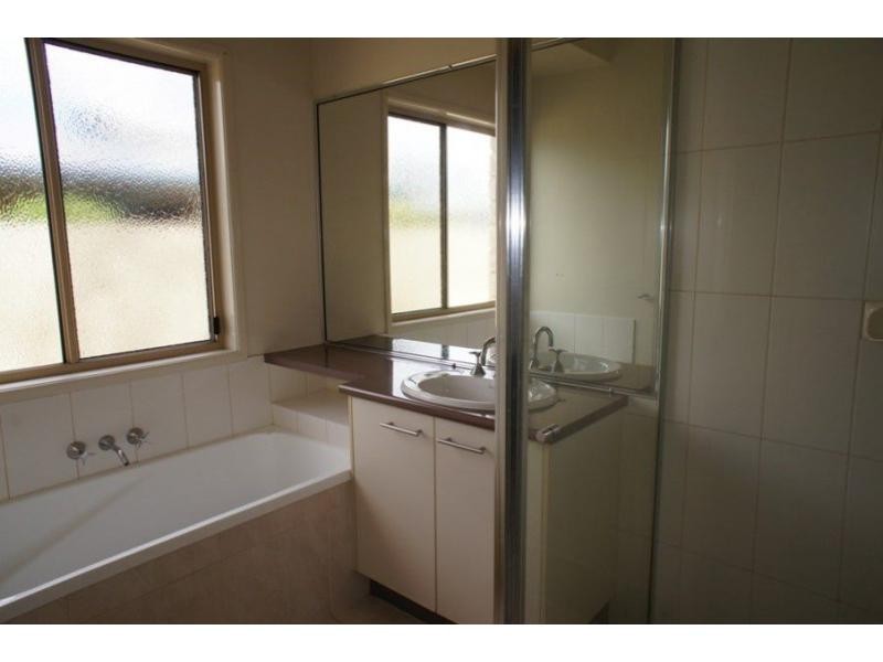 44 Canberra Avenue, Cooloola Cove QLD 4580