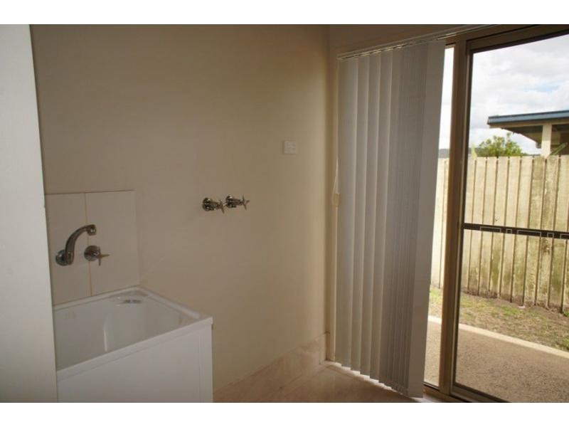 44 Canberra Avenue, Cooloola Cove QLD 4580