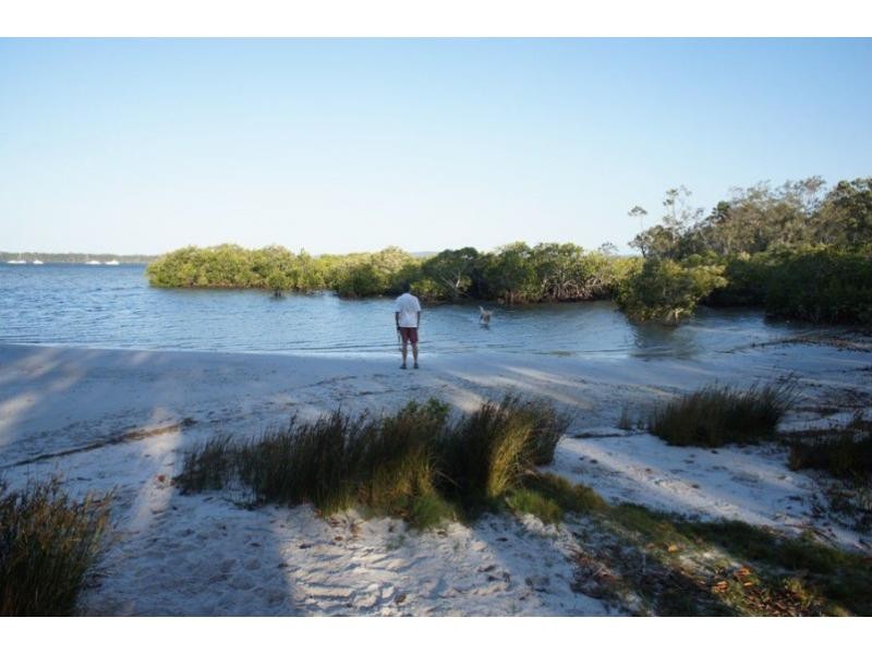 75 Esplanade, Tin Can Bay QLD 4580
