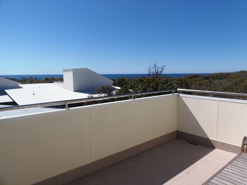 Unit 12/9 Wyvern Road, Rainbow Beach QLD 4581