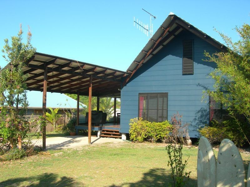 4 Hakea Place, Rainbow Beach QLD 4581