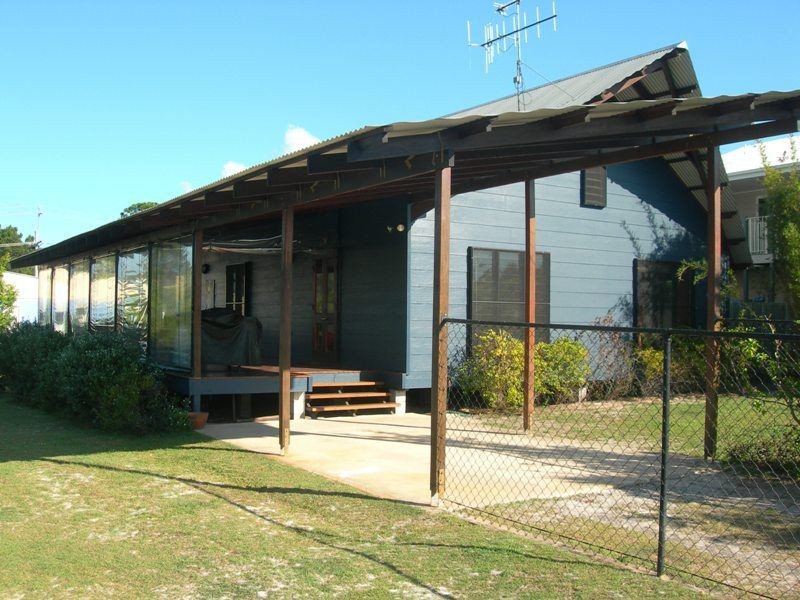 4 Hakea Place, Rainbow Beach QLD 4581