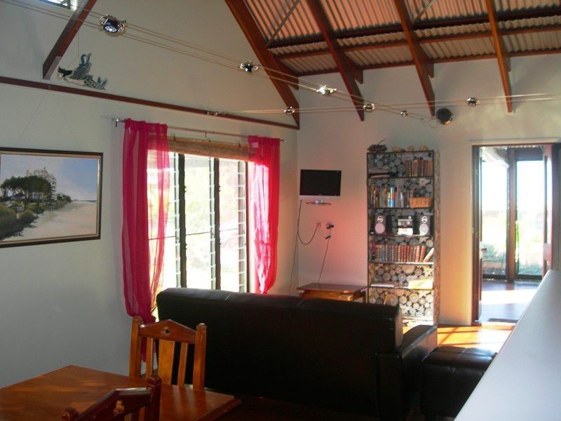 4 Hakea Place, Rainbow Beach QLD 4581