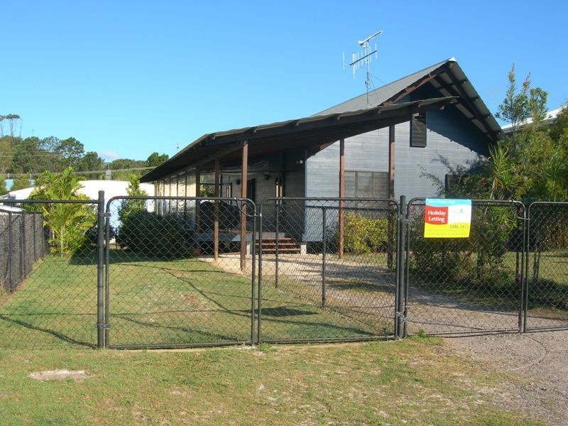 4 Hakea Place, Rainbow Beach QLD 4581