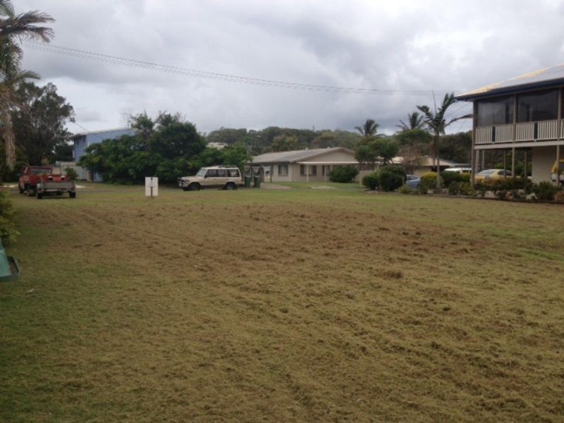 8 Ilmenite Avenue, Rainbow Beach QLD 4581