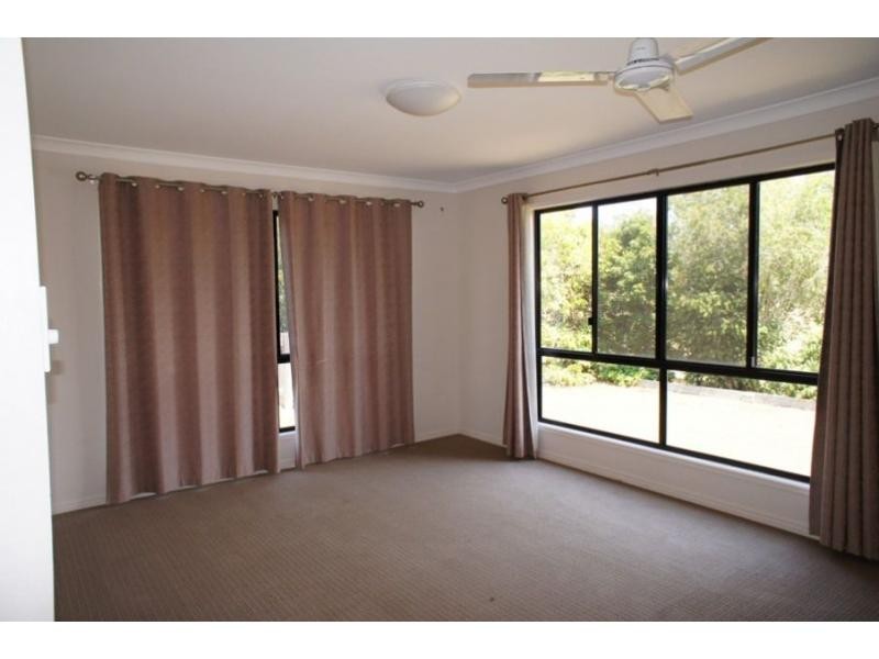 19 Habitat Circuit, Cooloola Cove QLD 4580