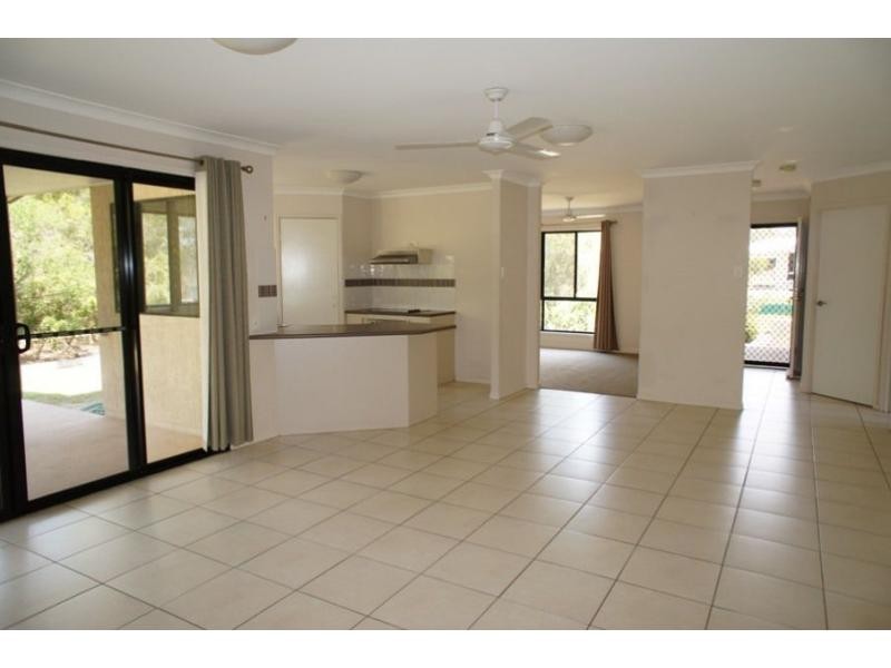 19 Habitat Circuit, Cooloola Cove QLD 4580