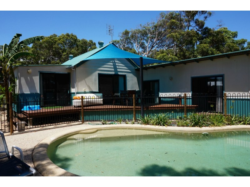 11 Naiad Court, Rainbow Beach QLD 4581