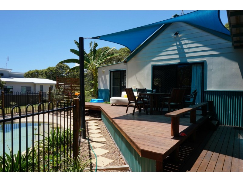 11 Naiad Court, Rainbow Beach QLD 4581