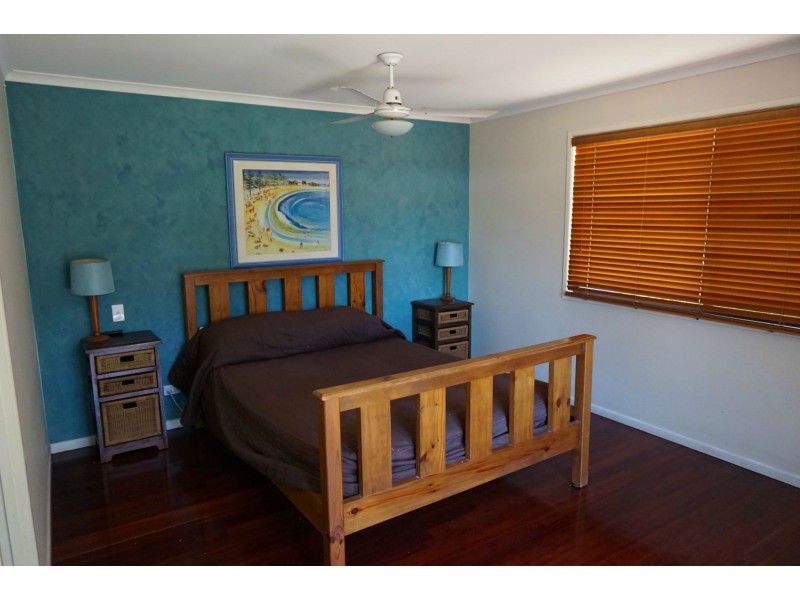 11 Naiad Court, Rainbow Beach QLD 4581