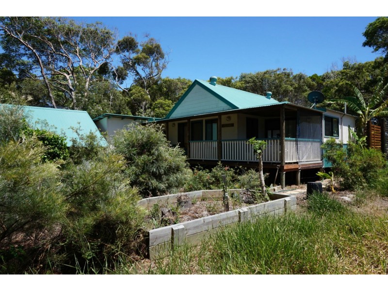 11 Naiad Court, Rainbow Beach QLD 4581