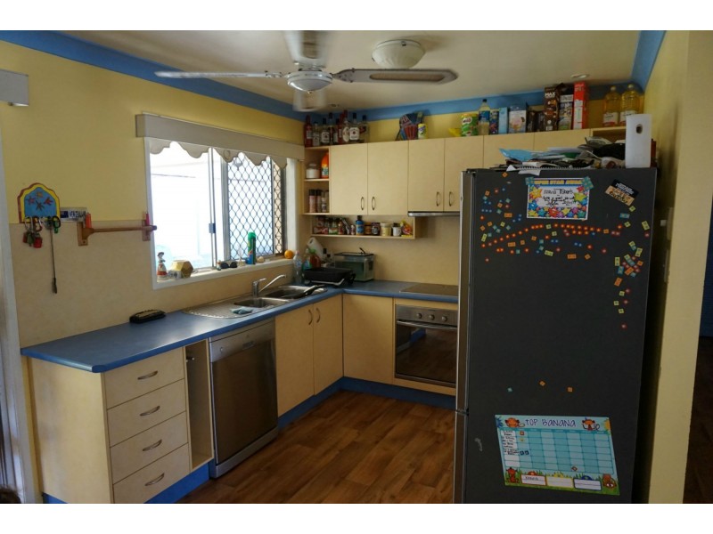 7 Rumbalara Avenue, Rainbow Beach QLD 4581