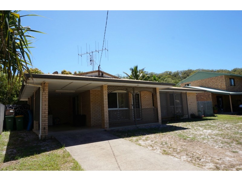 7 Rumbalara Avenue, Rainbow Beach QLD 4581