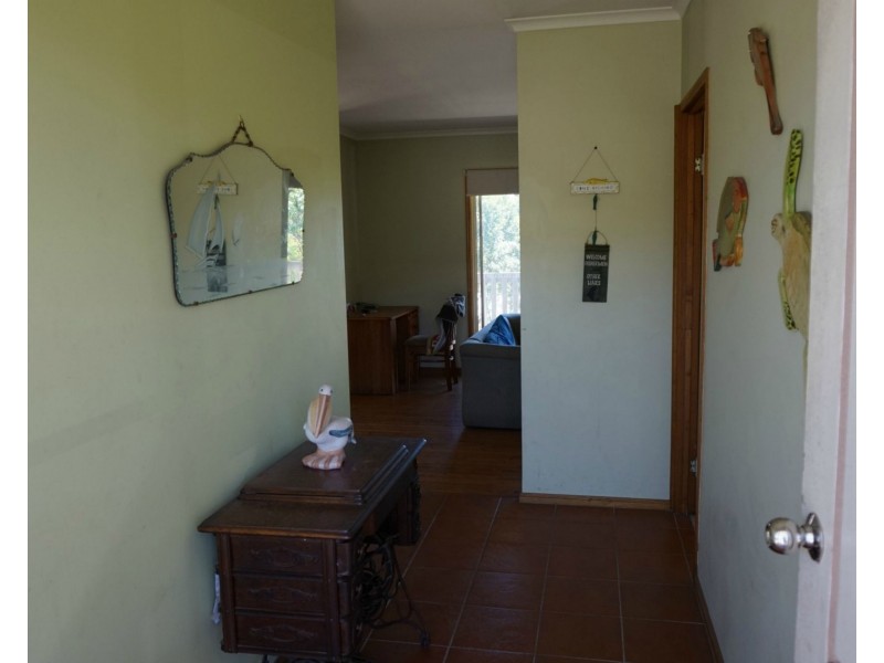 25 Manooka Drive, Rainbow Beach QLD 4581