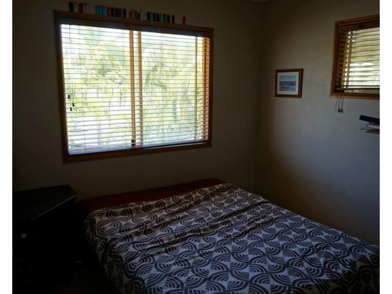 25 Manooka Drive, Rainbow Beach QLD 4581