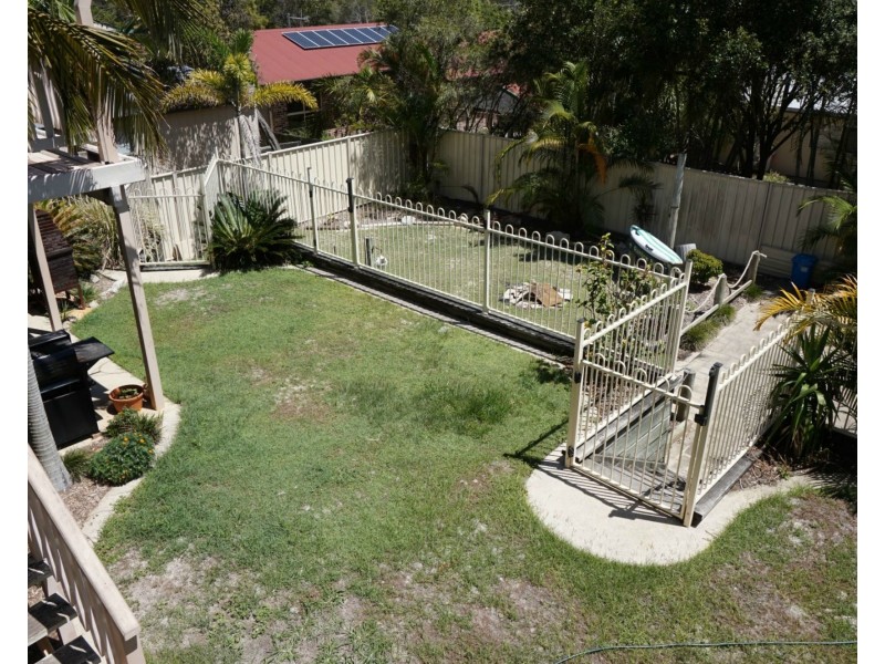 25 Manooka Drive, Rainbow Beach QLD 4581