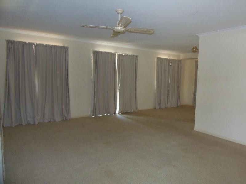14 Bombala Crescent, Rainbow Beach QLD 4581