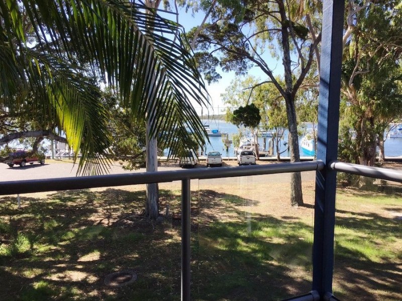 Unit 4/26 Esplanade, Tin Can Bay QLD 4580