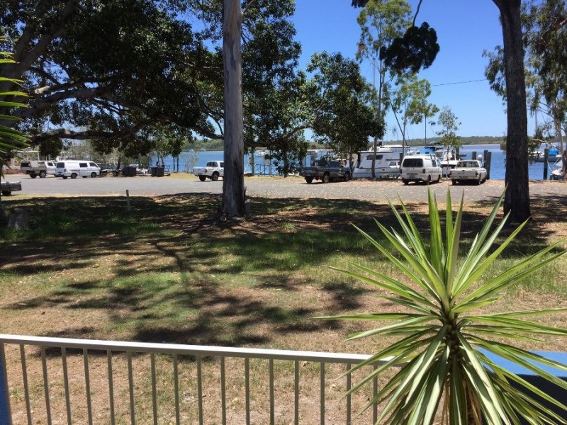 Unit 4/26 Esplanade, Tin Can Bay QLD 4580
