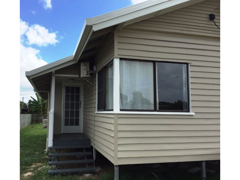 37 Canberra Avenue, Cooloola Cove QLD 4580