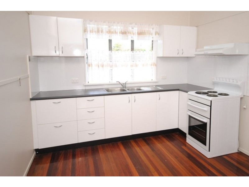 37 Canberra Avenue, Cooloola Cove QLD 4580