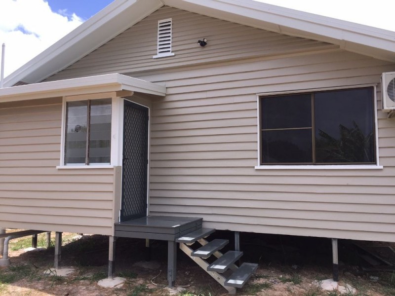 37 Canberra Avenue, Cooloola Cove QLD 4580