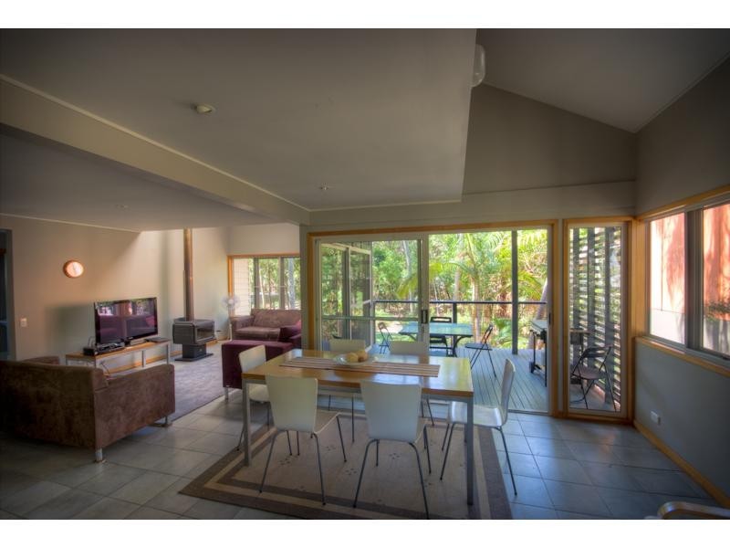 6 Satinwood Drive, Rainbow Beach QLD 4581
