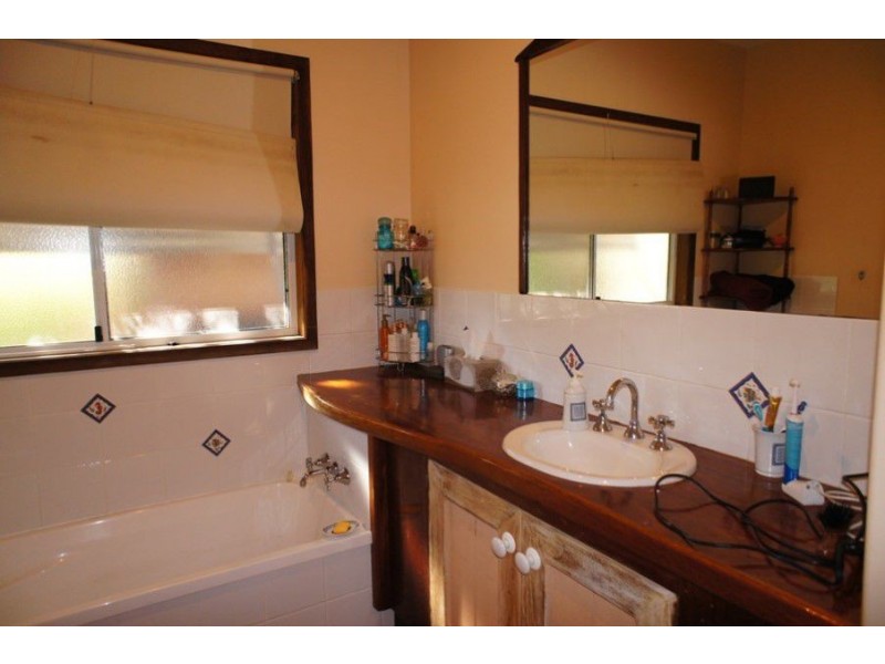 2 Sentinel Court, Cooloola Cove QLD 4580
