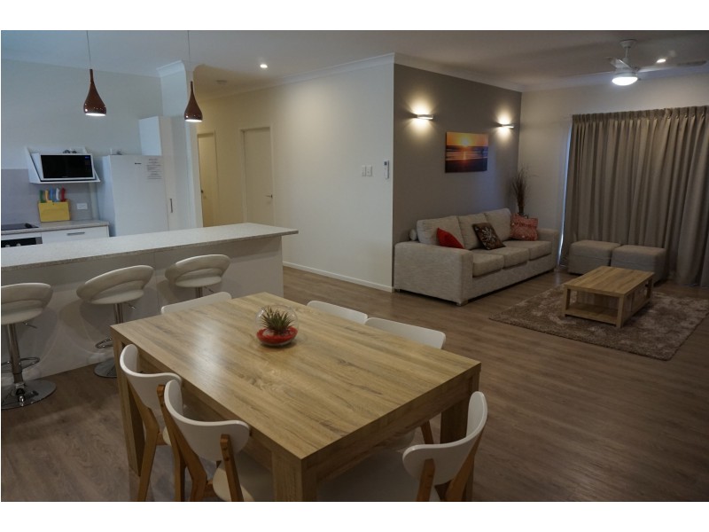 1/14 Spectrum Street, Rainbow Beach QLD 4581