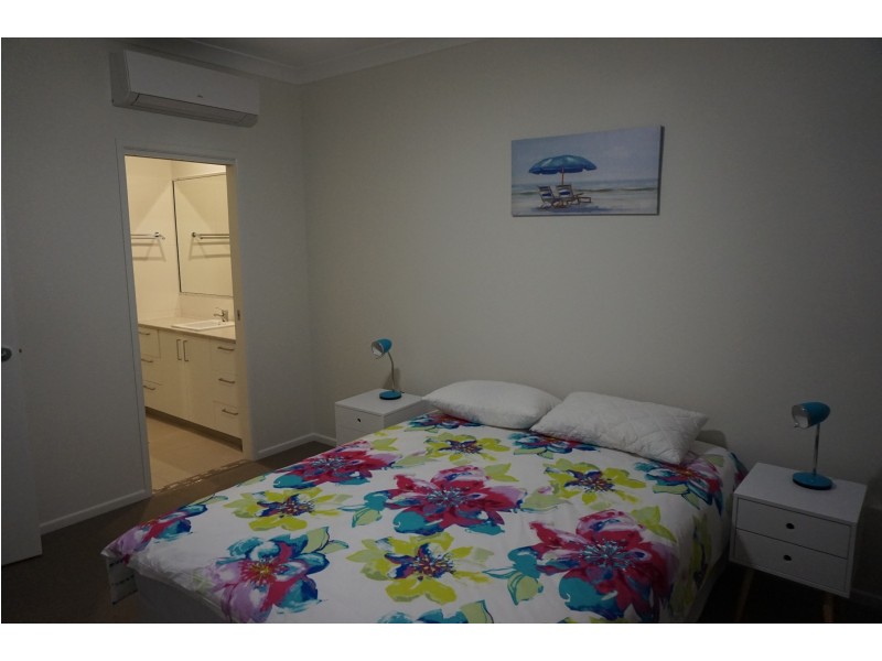 1/14 Spectrum Street, Rainbow Beach QLD 4581