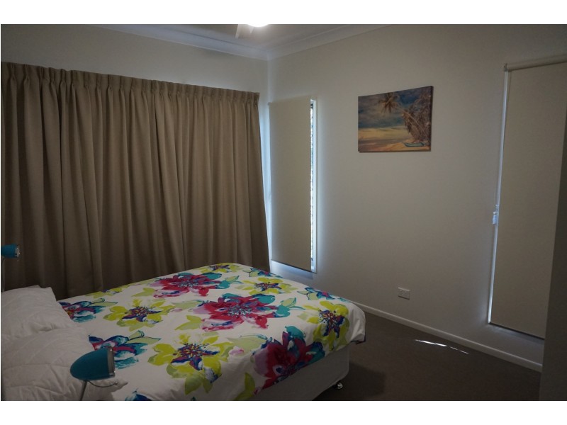 1/14 Spectrum Street, Rainbow Beach QLD 4581