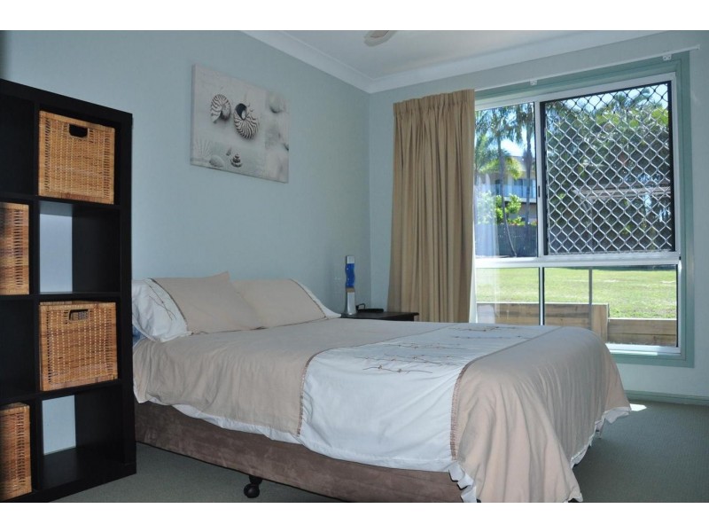 1/48 Manooka Drive, Rainbow Beach QLD 4581