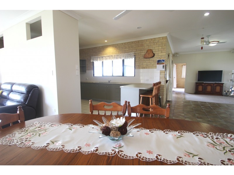 69 Endeavour Dr, Cooloola Cove QLD 4580