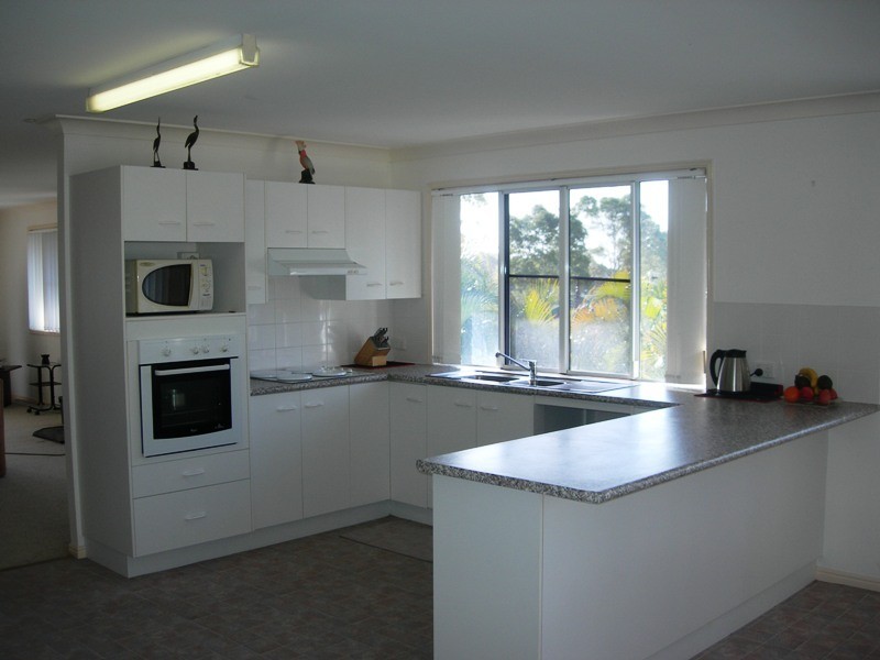 13 Kurrawa Drive, Rainbow Beach QLD 4581