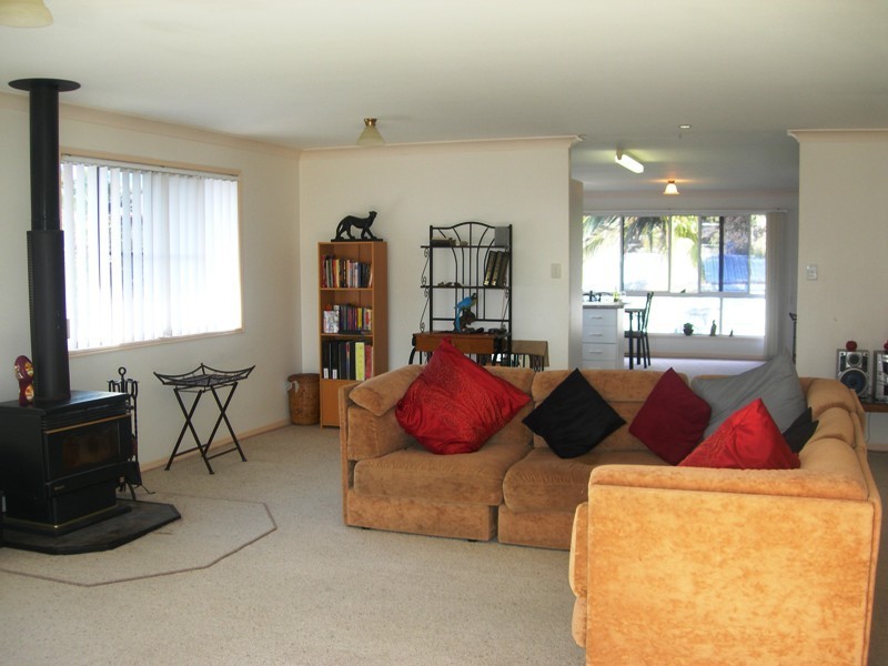 13 Kurrawa Drive, Rainbow Beach QLD 4581