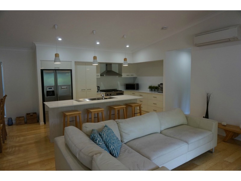 15 Esprit Drive, Rainbow Beach QLD 4581