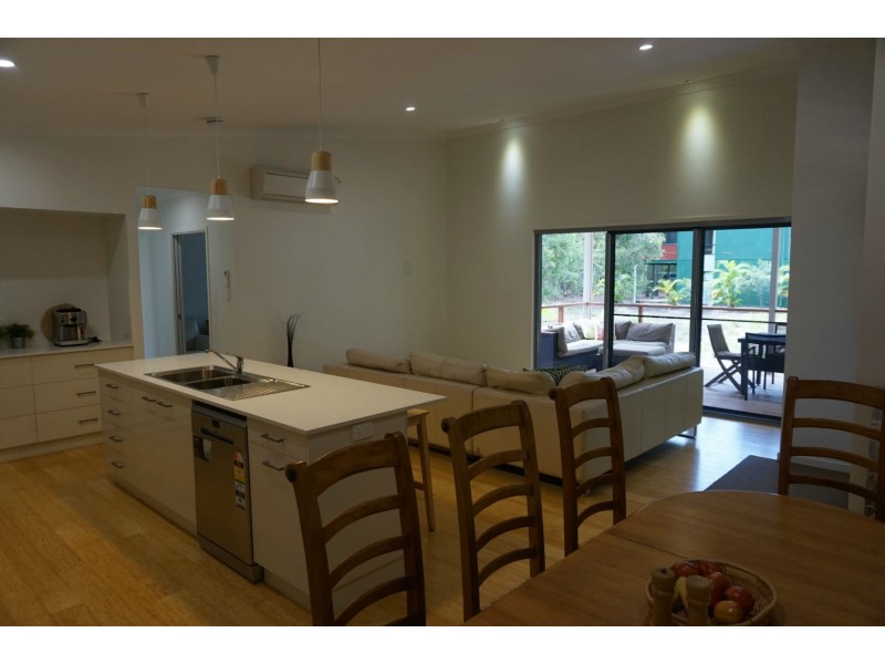15 Esprit Drive, Rainbow Beach QLD 4581