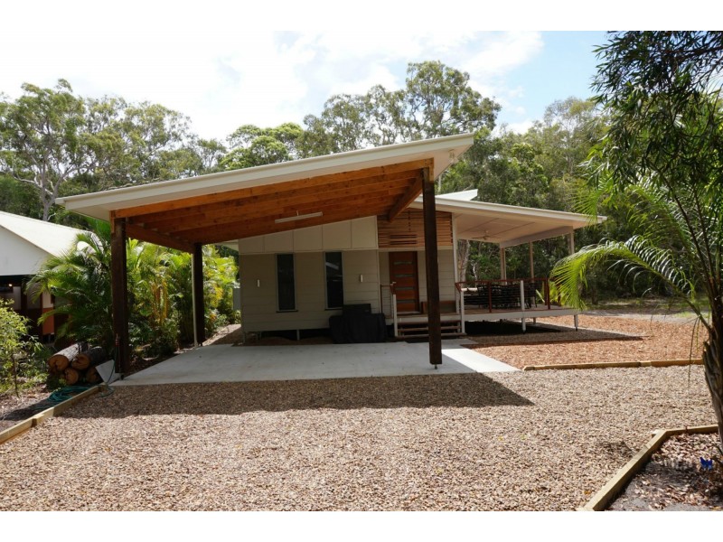 15 Esprit Drive, Rainbow Beach QLD 4581