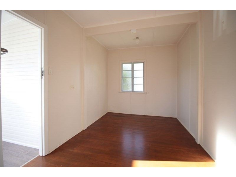 26 Gympie Rd, Tin Can Bay QLD 4580