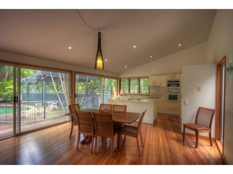 8 Satinwood Rd, Rainbow Beach QLD 4581